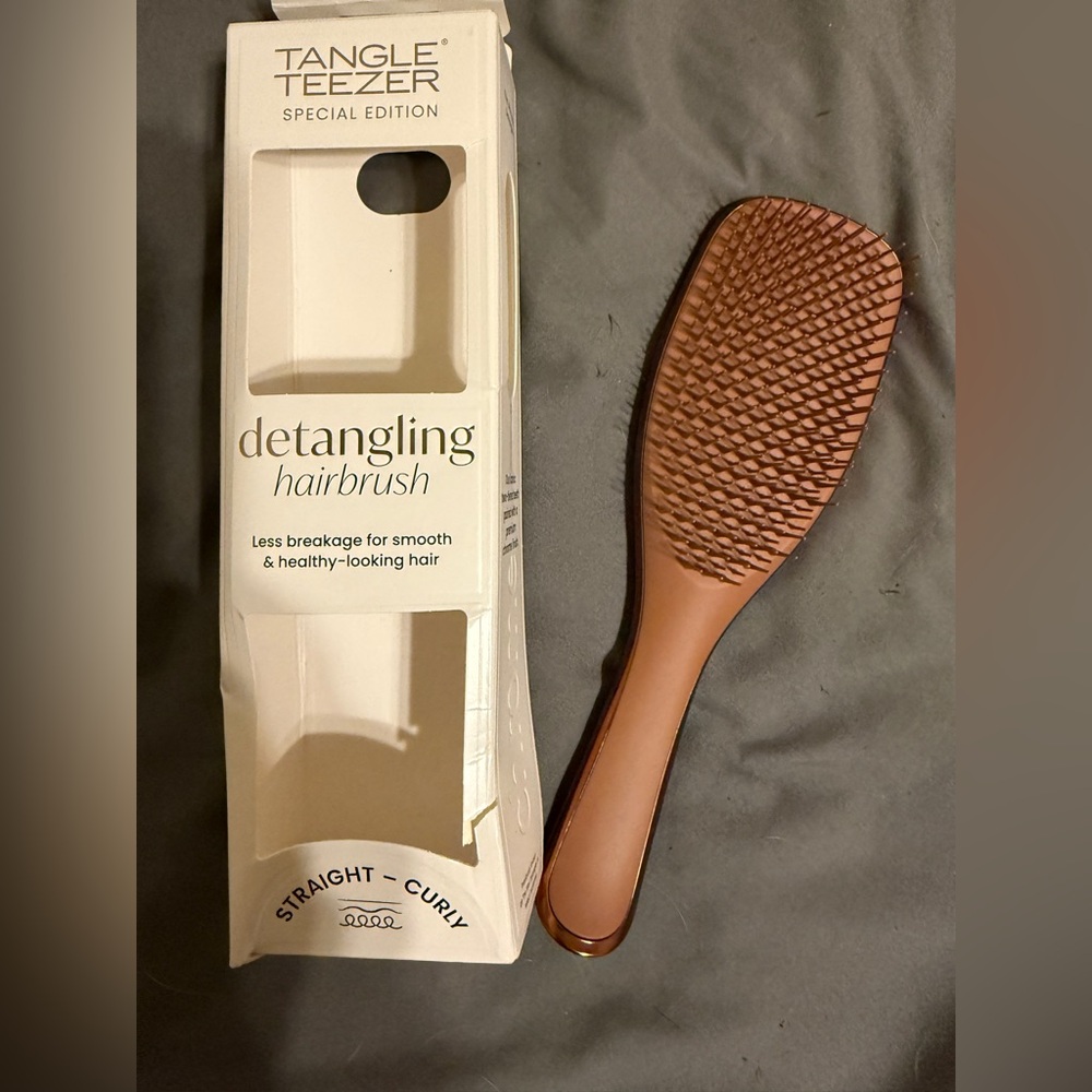 Tangle Teezer The Ultimate Detangler Chrome hairbrush